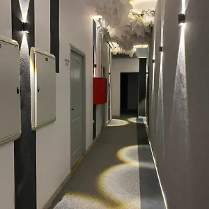 https://lanzo.krakowhotelspoland.com